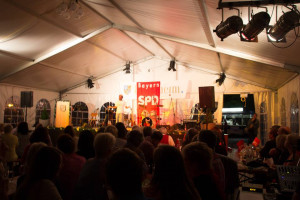 Ein volles Festzelt zum 50 Geburtstag der Kirchheimer SPD